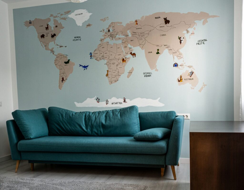 Symbolbild mit Weltkarte für Blogartikel Globale Expansion und Produktdaten