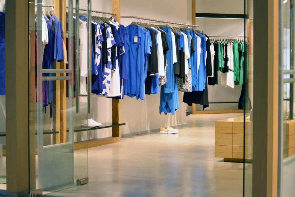 clothes g6588ef6e7 1920