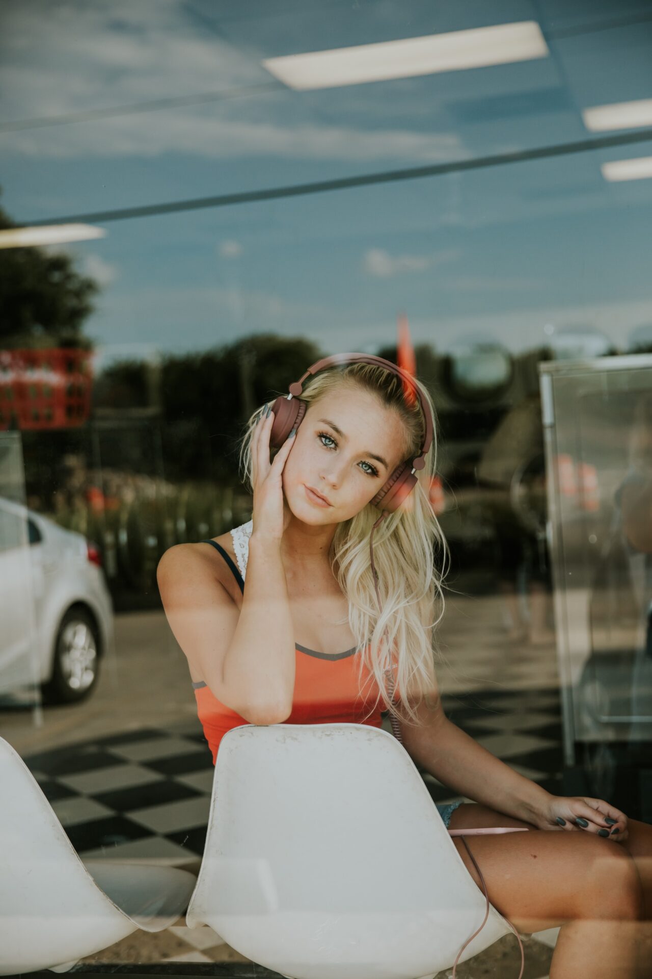 averie woodard th3rQu0K3aM unsplash