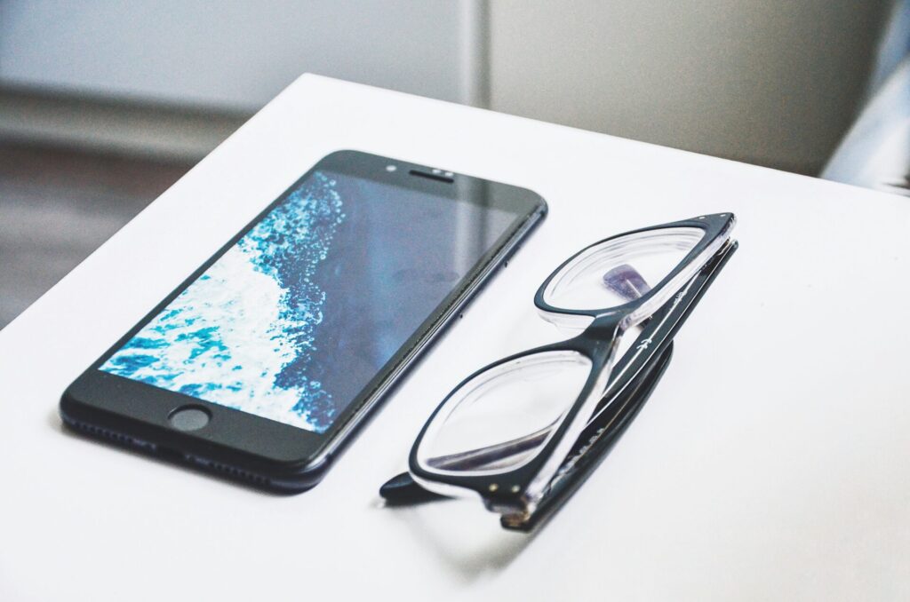 iPhone und Brille