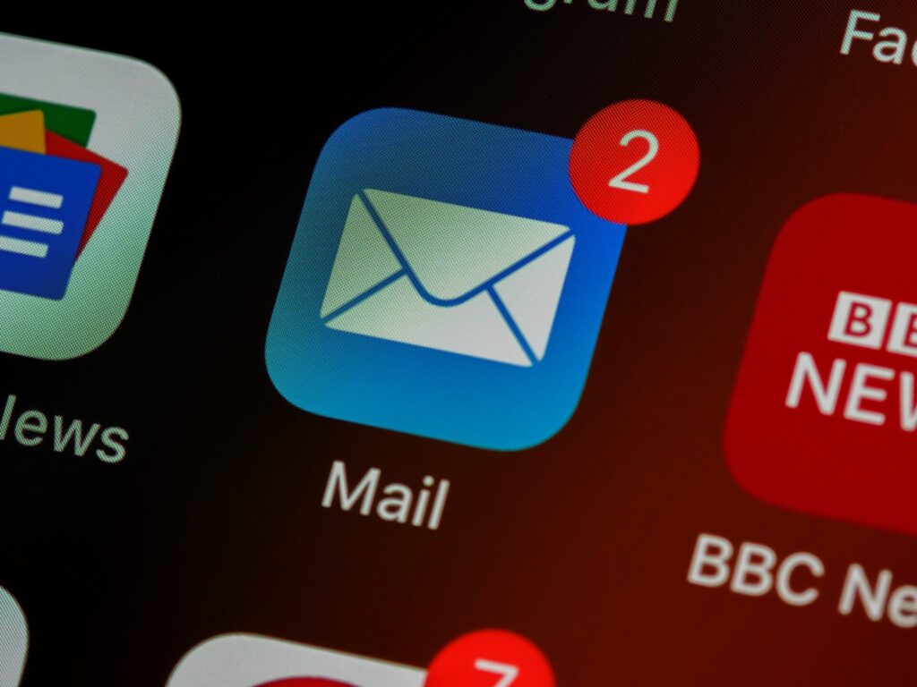 E-Mail Icon auf Smartphone